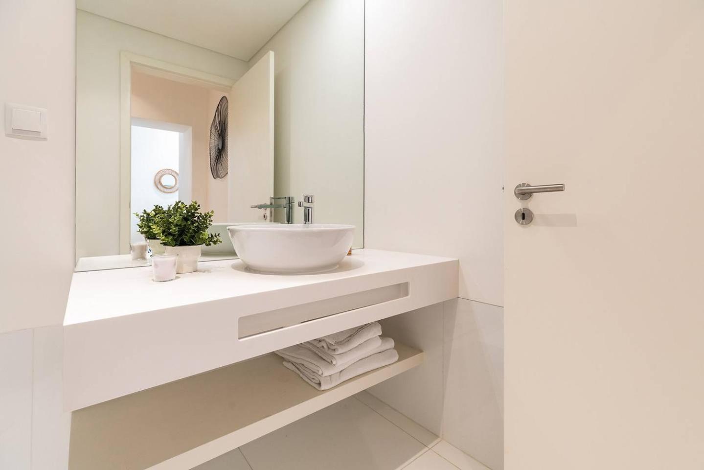 Graceful Design Studio With Romantic View Lisboa Extérieur photo